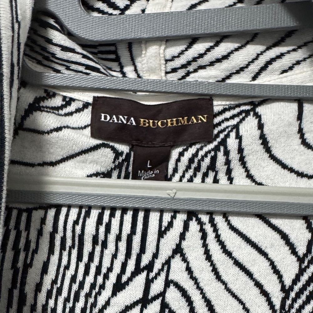 Dana Buchman Black & White Leaf-Pattern Open Cardigan - Picture 7 of 10